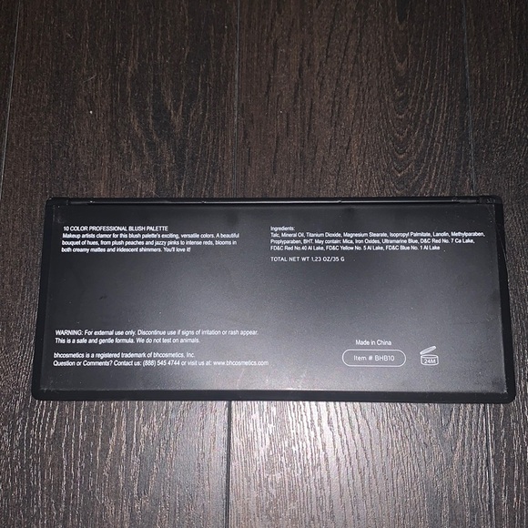 Barely used or swatched blush palette - Picture 5 of 5